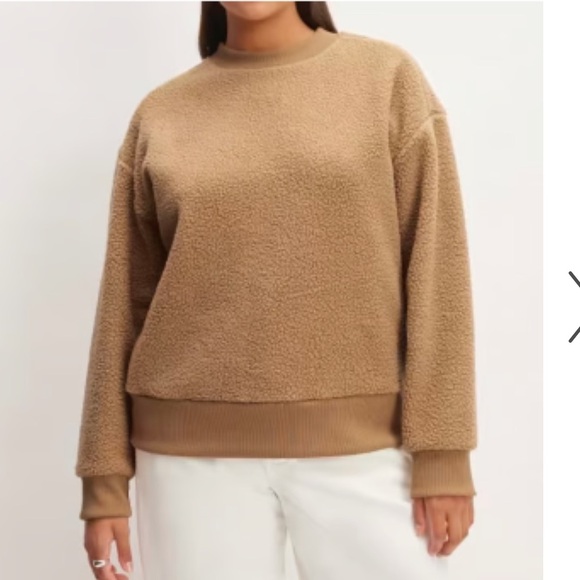 Good American Tan Sherpa Boyfriend Sweater size 2 (S-M) oversized - Picture 2 of 9